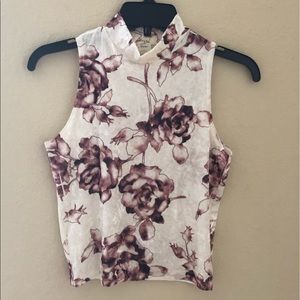 Gaze velvet feel crop top with flowers Medium